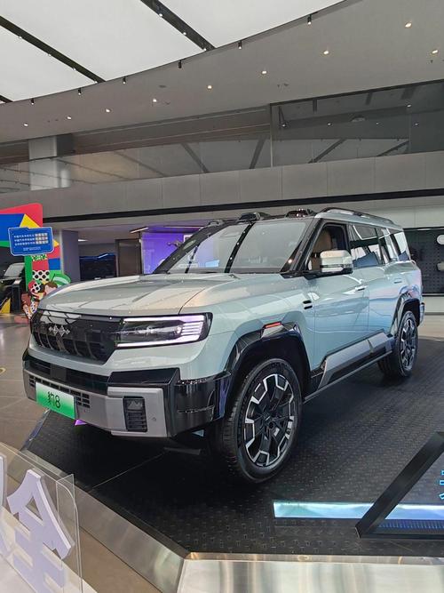东莞石龙镇弘康迈企业管理咨询比亚迪方程豹硬派越野的爆款，英菲尼迪35周年与你共成长